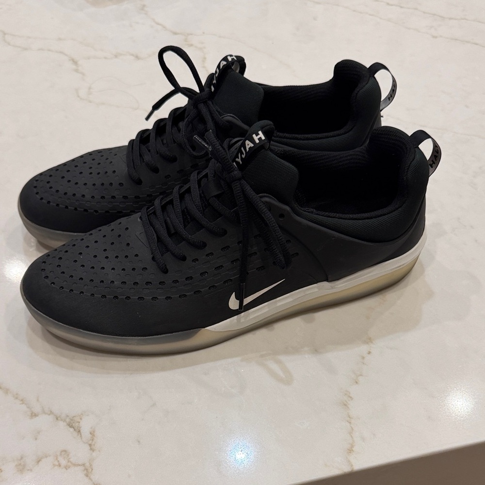 Nike SB Nyjah 3 Shoes